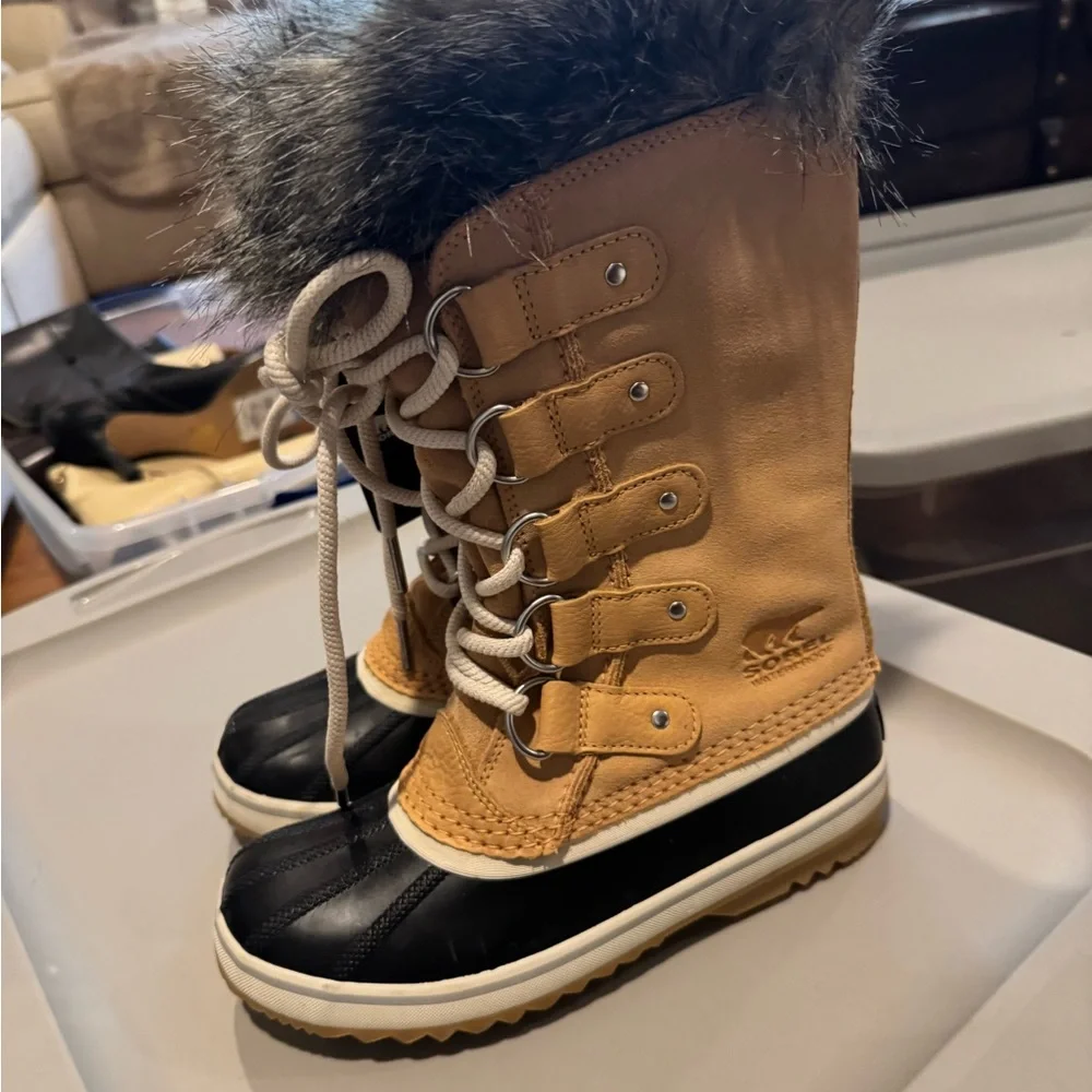 NWT Sorel‎ Joan of Arctic Waterproof Winter Snow Boots HARD TO FIND Gift Classic
